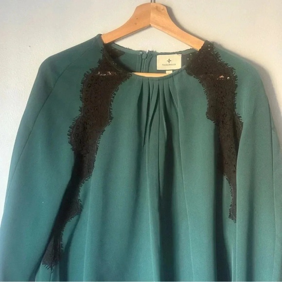 Tuckernuck Women’s Juniper Green Black Scalloped Lace Vail Blouse - Picture 5 of 7